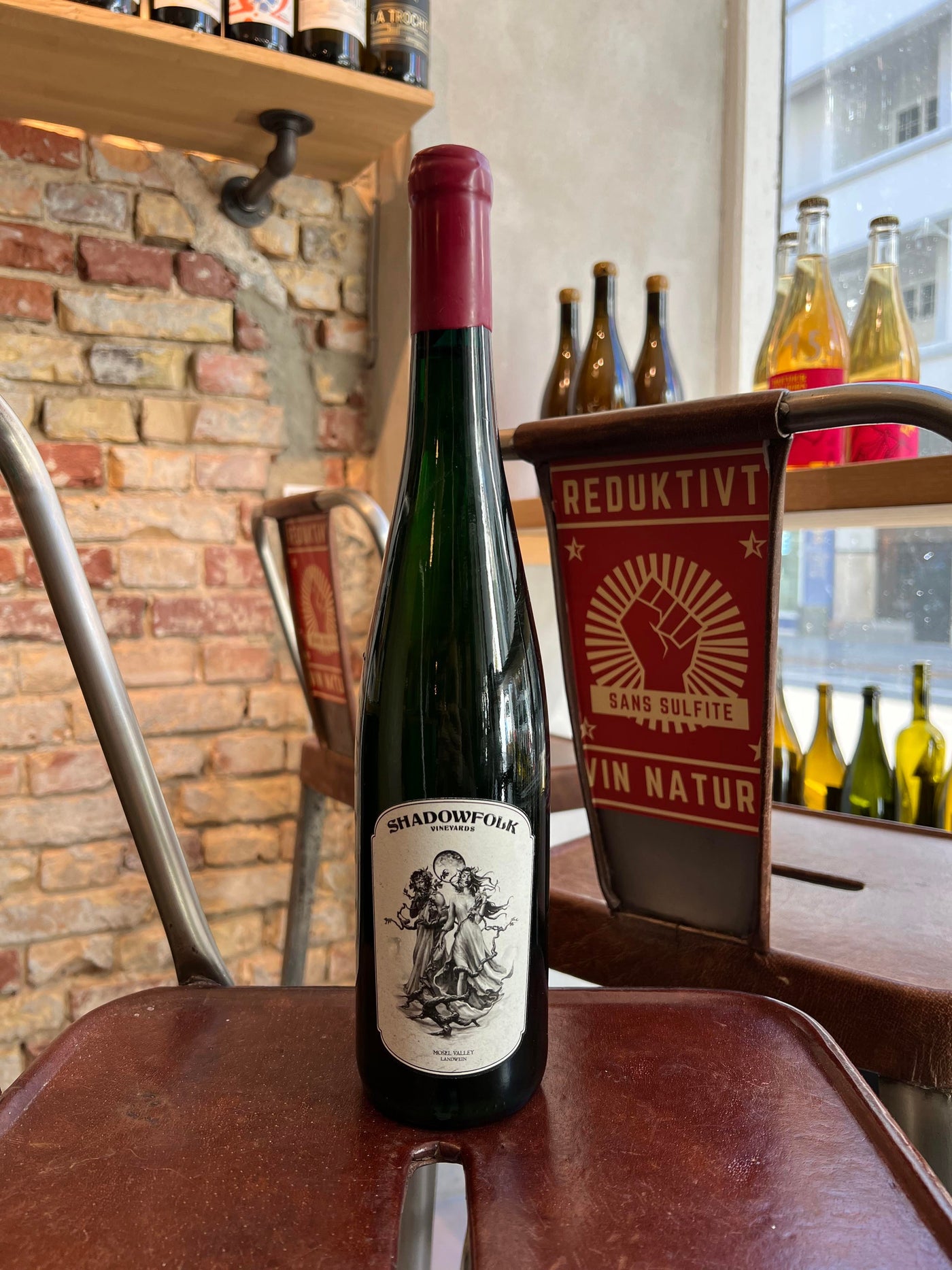 Shadowfolk Vineyards The Mystics 2021, orangevin (240 dages maceration) fra Mosel